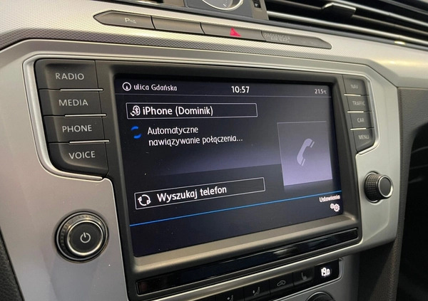 Volkswagen Passat cena 64900 przebieg: 199577, rok produkcji 2016 z Wałbrzych małe 781